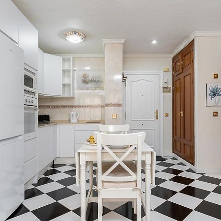 Appartement Blonzu Guinea à Benalmádena Extérieur photo