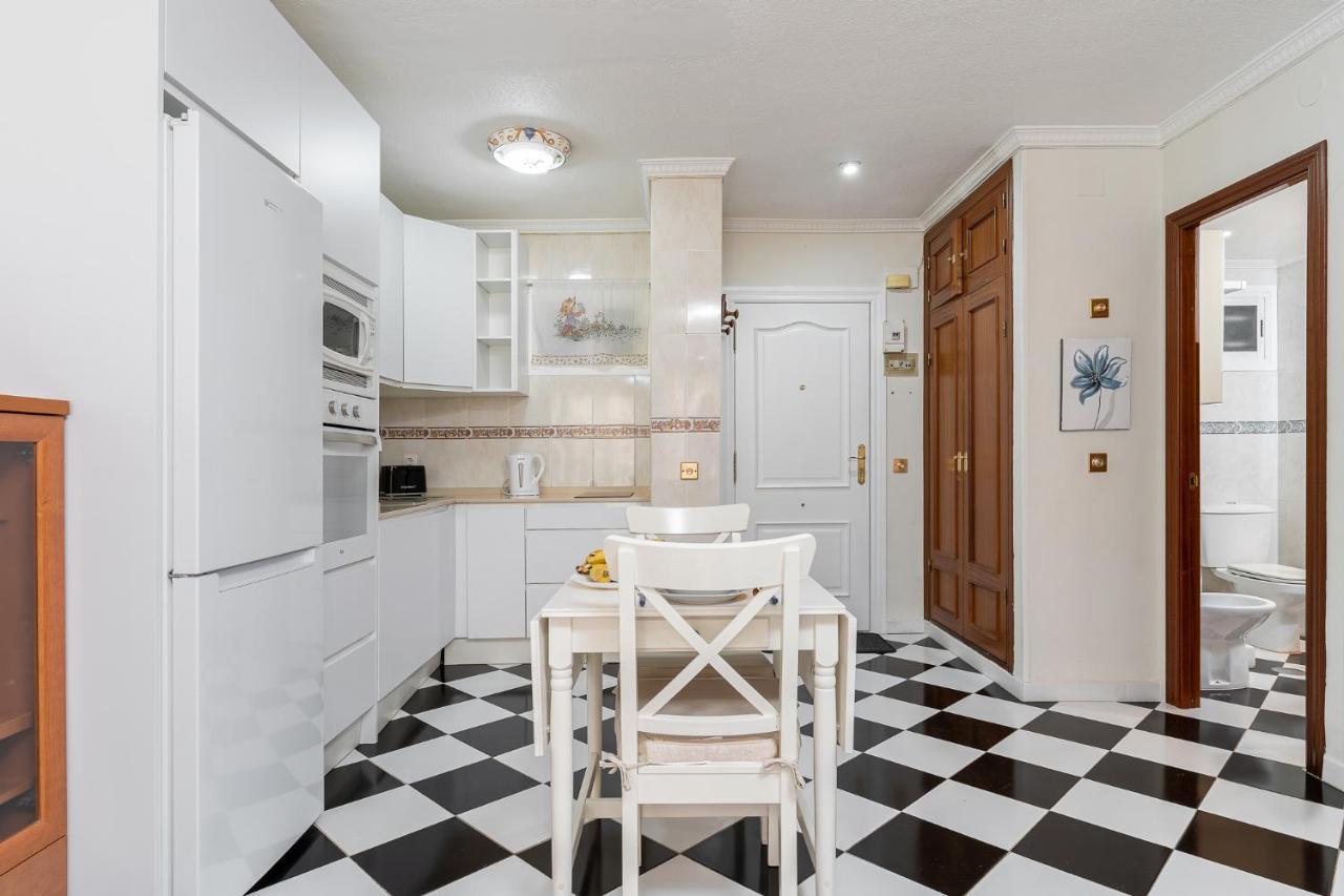 Appartement Blonzu Guinea à Benalmádena Extérieur photo